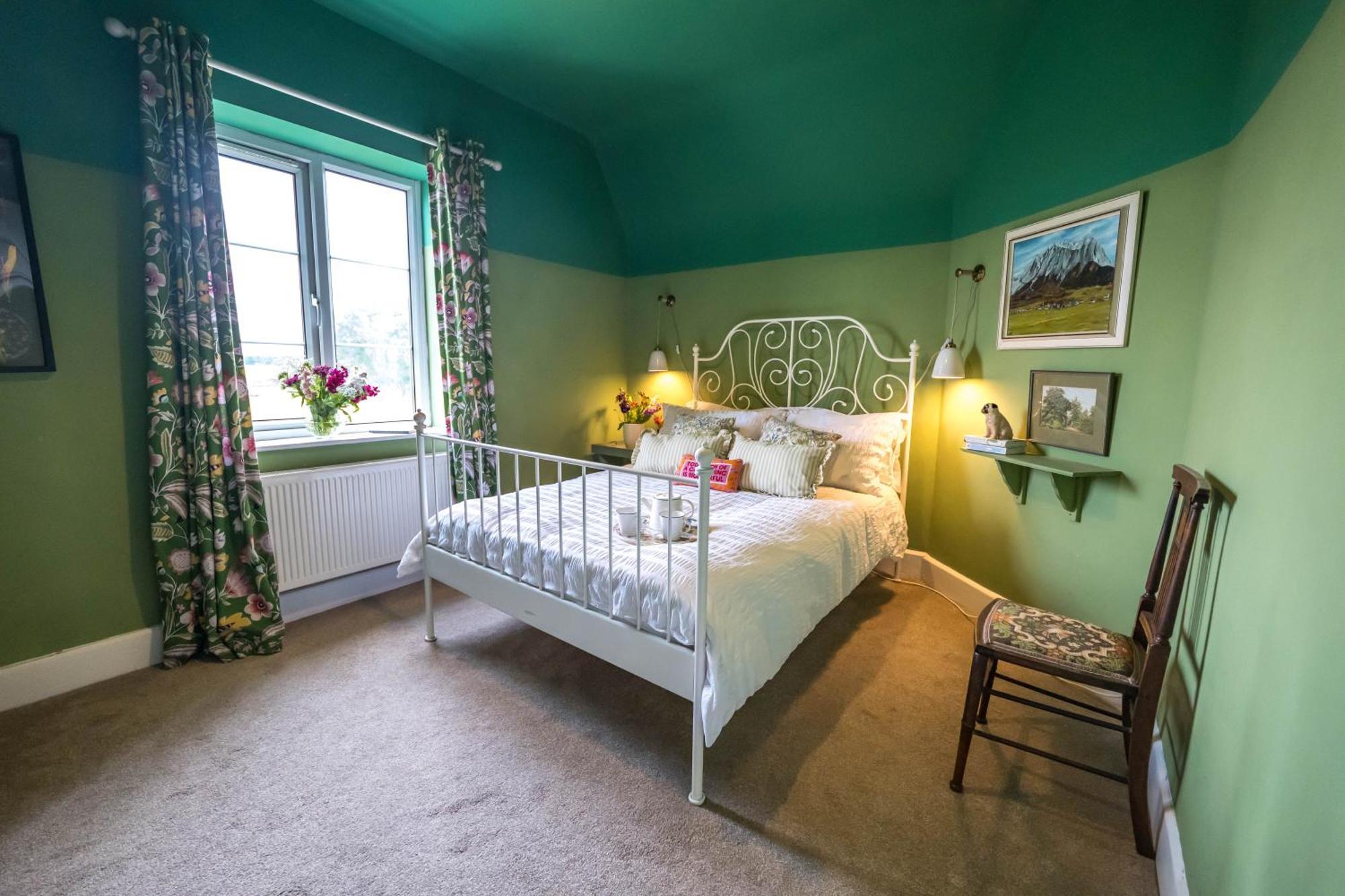 Large Country Cottage, Sleeps 8 - Spa Facilities, Garden Bar, Catering Services, Free Parking, Nature Reserve, Hen Parties Scunthorpe Bagian luar foto