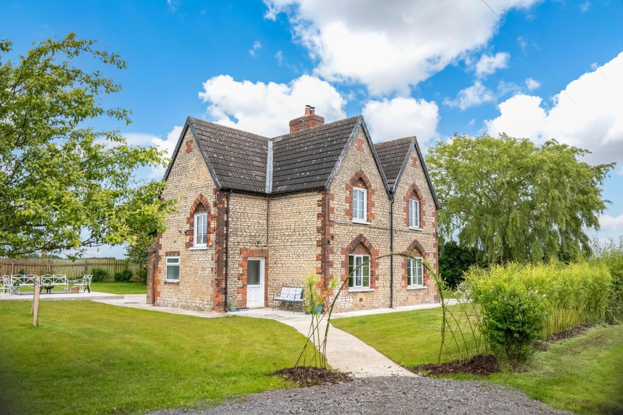 Large Country Cottage, Sleeps 8 - Spa Facilities, Garden Bar, Catering Services, Free Parking, Nature Reserve, Hen Parties Scunthorpe Bagian luar foto