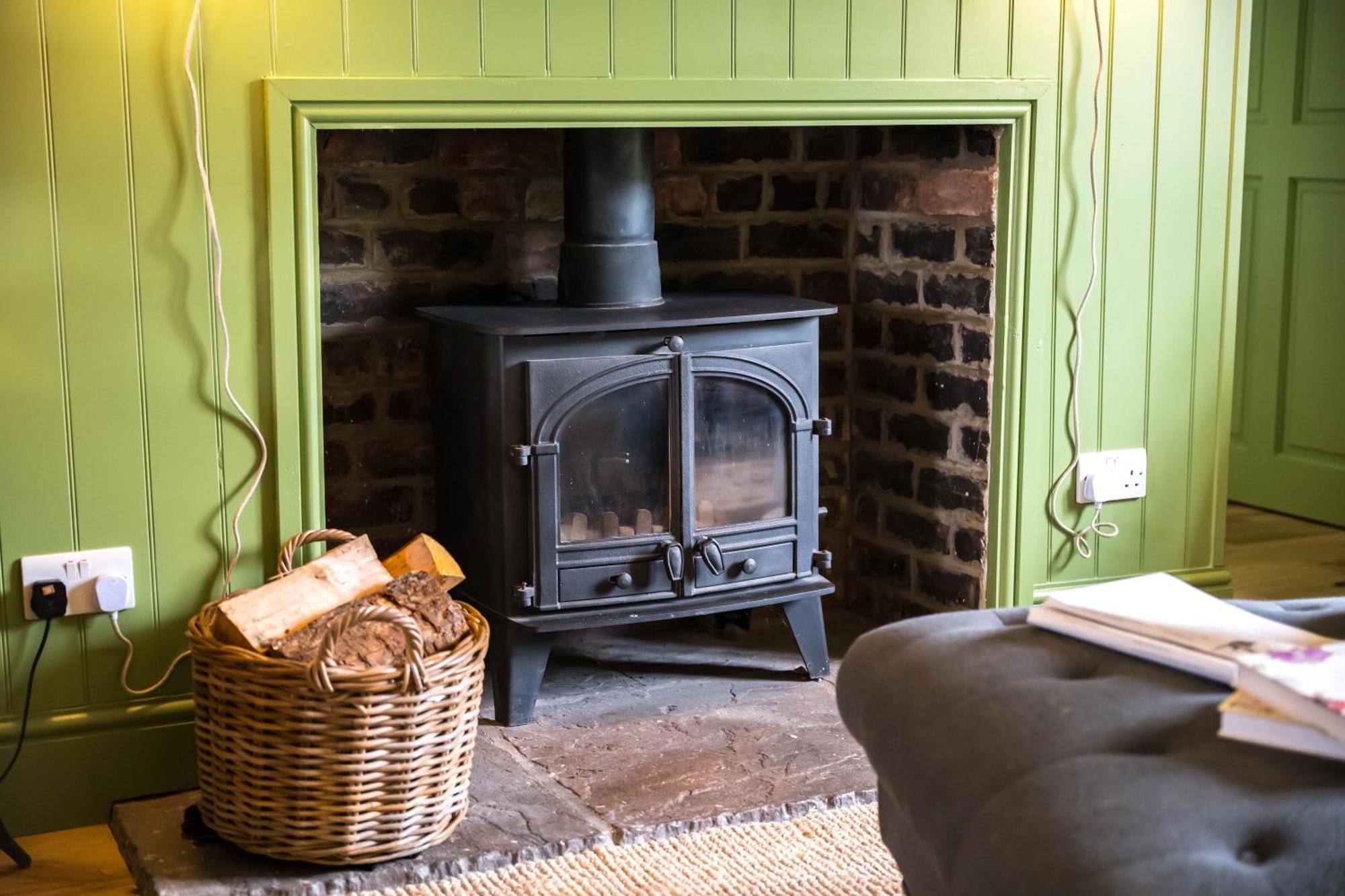 Large Country Cottage, Sleeps 8 - Spa Facilities, Garden Bar, Catering Services, Free Parking, Nature Reserve, Hen Parties Scunthorpe Bagian luar foto