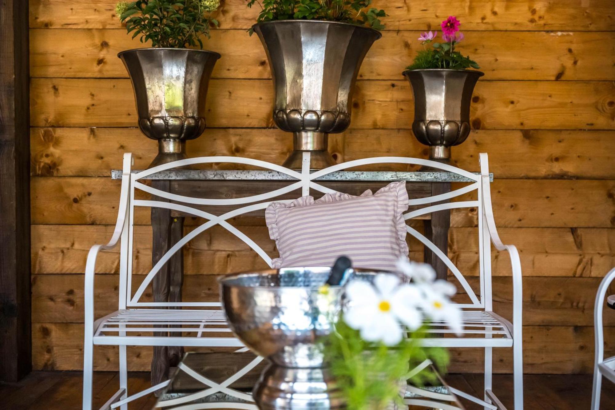 Large Country Cottage, Sleeps 8 - Spa Facilities, Garden Bar, Catering Services, Free Parking, Nature Reserve, Hen Parties Scunthorpe Bagian luar foto